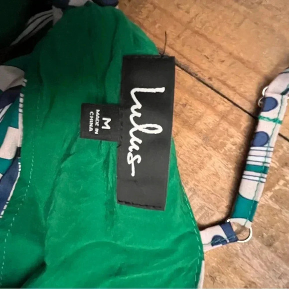 ~Lulus~ Halter Top - Medium - Picture 5 of 7